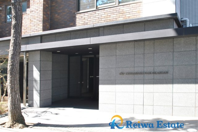 クリオ茅ヶ崎中海岸のエントランス