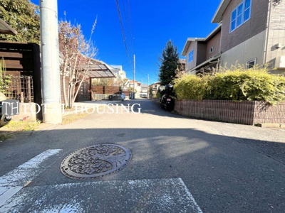 【前面道路含む現地写真】 | 小金井市梶野町4丁目　新築戸建　全2棟