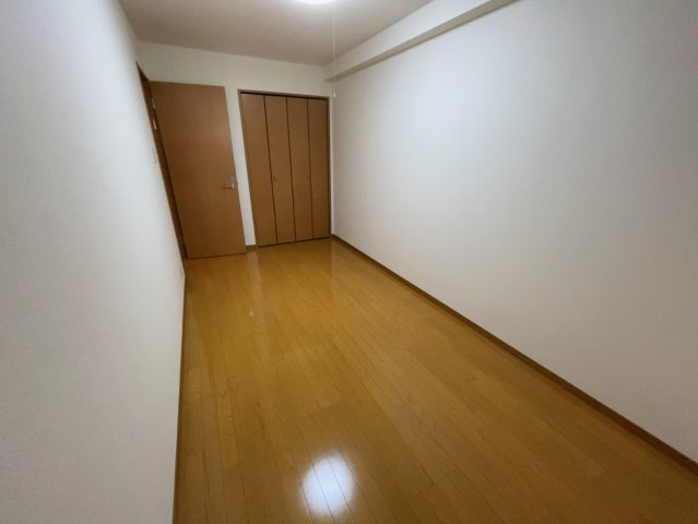 ルミナスTの洋室|別部屋同一間取りのお写真となります。