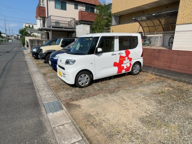ルミナスTの駐車場