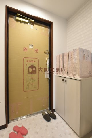 【玄関】 | グランパシフィック桜川west