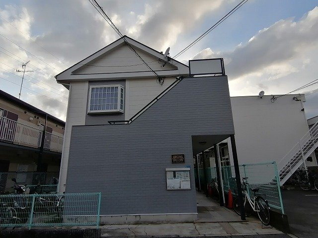 レオパレスＳｏｕｔｈＣｏｕｒｔのエントランス|建物の内部です