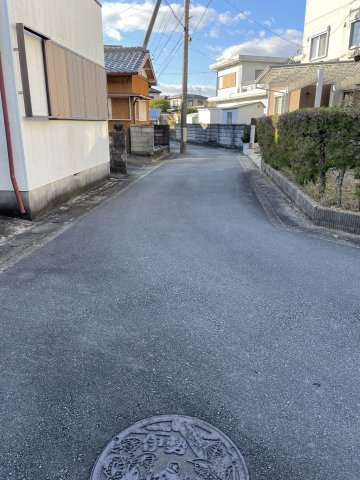 【前面道路含む現地写真】の画像