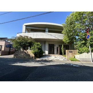 【外観】 | カーポート付きのこちらの物件は駐車２台可能です。