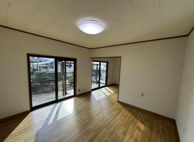 【居間・リビング】 | 16畳のリビングで家族みんなで快適空間に☆