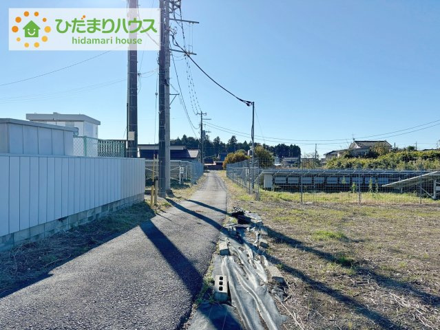 【前面道路含む現地写真】 | 水戸市大塚町　土地　108坪 | 東側にも1.9ｍの認定外道路がございます。