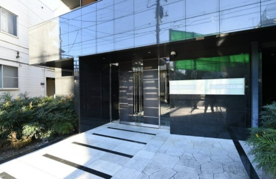 ロアール豊島長崎のエントランス