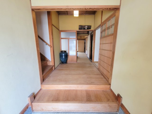 生駒市山崎新町の一戸建ての内装