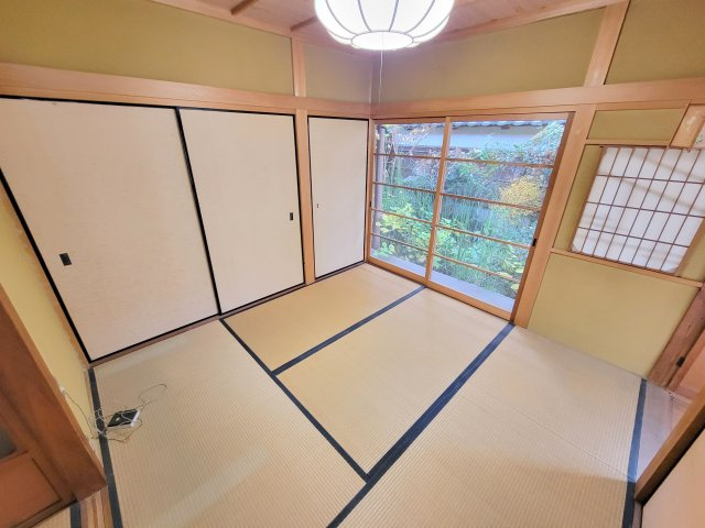 生駒市山崎新町の一戸建ての和室