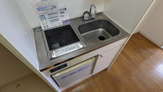 レオパレスＲＡＦＦＩＮＡＴＯＩのキッチン|キッチンでお料理をお楽しみください