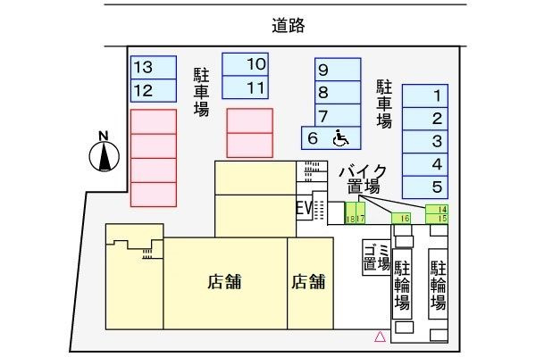 グラン　ファムの駐車場