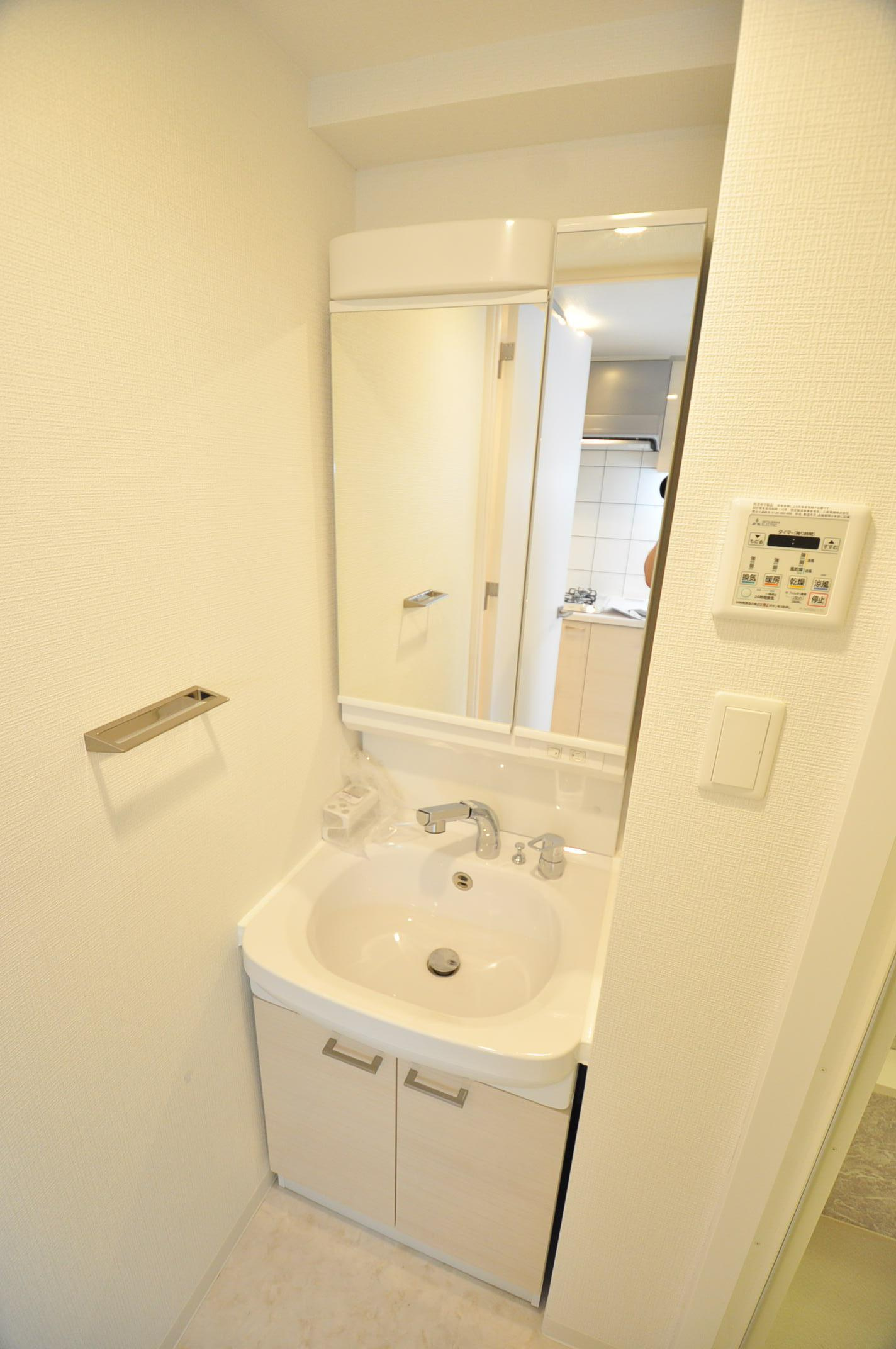 大阪市城東区野江２丁目の賃貸マンションの洗面所
