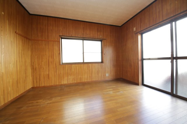 富木島町前田面貸家の洋室