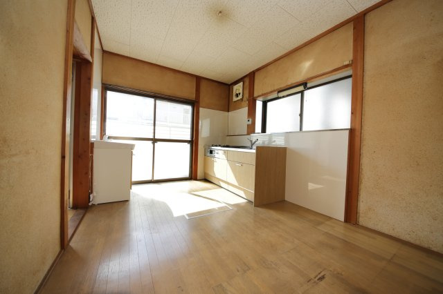 富木島町前田面貸家の居間・リビング