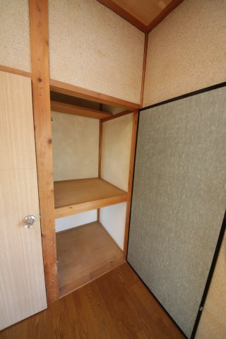 富木島町前田面貸家の収納