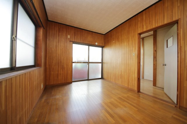 富木島町前田面貸家の洋室