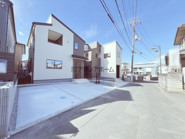 入間市鍵山2丁目・全5棟　新築一戸建　2号棟　～収納豊富～の前面道路含む現地写真