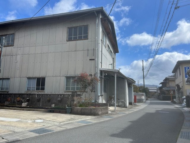 ◆建築条件無し売土地◆敷地ＢＩＧな３８７坪◆倉庫・事務所・物置きあり◆南丹市八木町南広瀬砂子の前面道路含む現地写真|前道道路(２０２４年６月撮影)