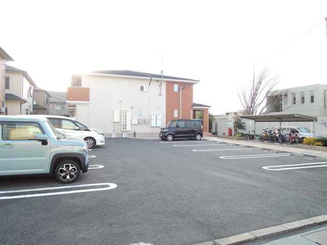 【駐車場】