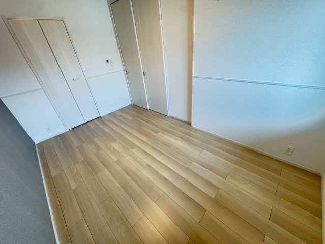 ミモザの洋室