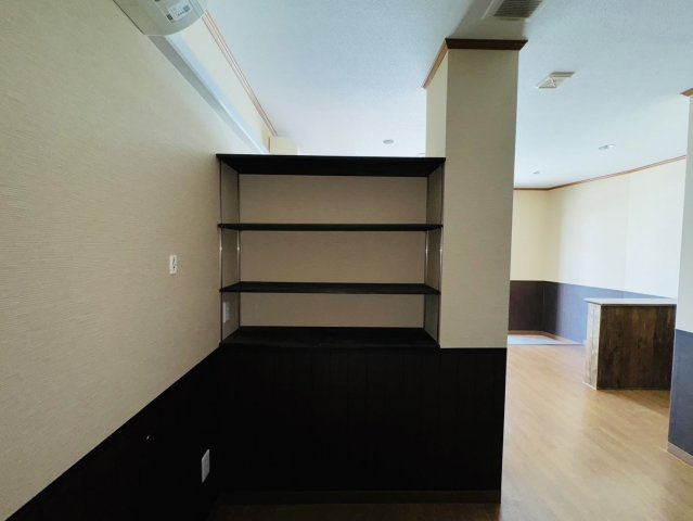 コーポ諏訪柳町　店舗Aの収納