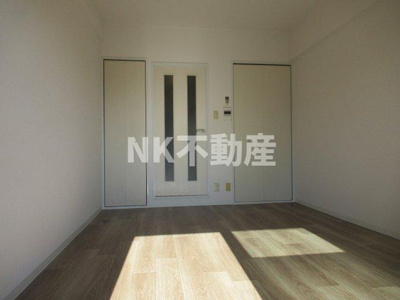 【居間・リビング】 | オークハイツ（高井田賃貸） | 洋室です