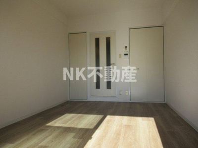 【居間・リビング】 | オークハイツ（高井田賃貸） | 洋室です