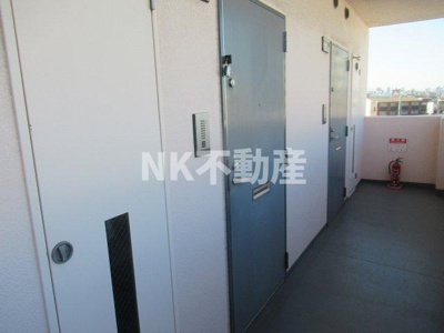 【玄関】 | オークハイツ（高井田賃貸） | 落ち着いた玄関です