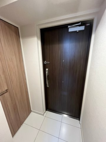 プレサンスロジェ梅田Northの玄関