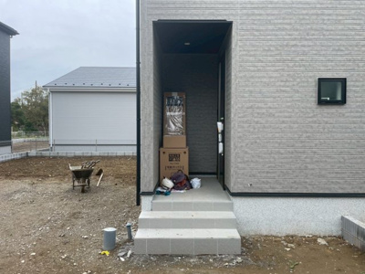 【エントランス】 | 印旛郡栄町南２４-１期１号棟 | 即日のご見学も可能です。お気軽に0476-37-3888までお問合せ下さい。