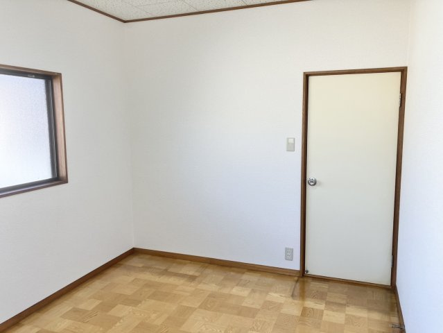 【洋室】 | 邑楽郡大泉町朝日　中古住宅