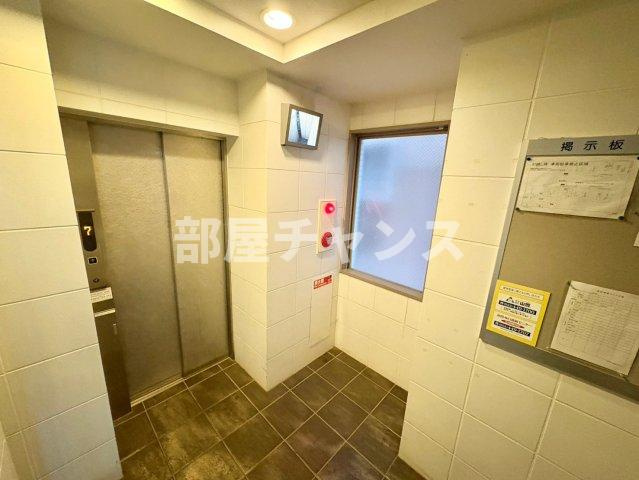 プログレッソ岩塚のロビー