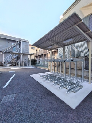 ★屋根付駐輪場★（空き状況・使用料等詳細はご確認下さい）