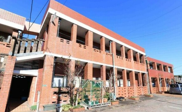 ブリックタウン壱弐参番館