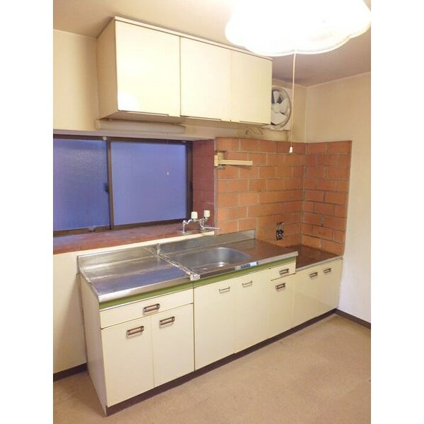 ブリックタウン壱弐参番館のキッチン|きれいなキッチンです