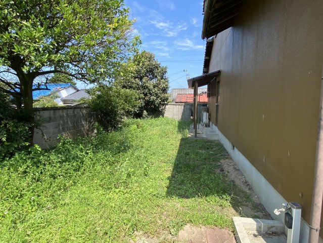 西条市飯岡1969-4の庭|簡単な家庭菜園も楽しめるお庭です