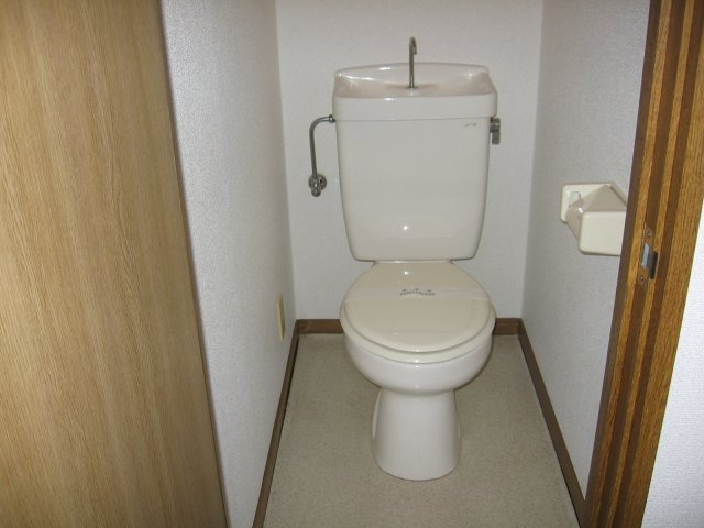 エンドレスのトイレ|別の部屋の参考画像です。（実際の画像とは異なります。）