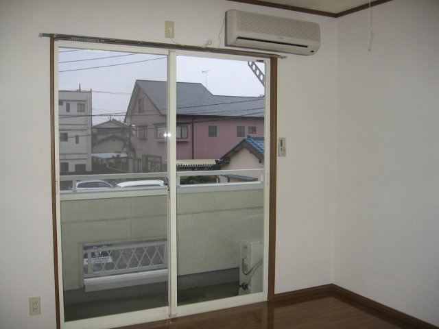 エンドレスの洋室|別の部屋の参考画像です。（実際の画像とは異なります。）