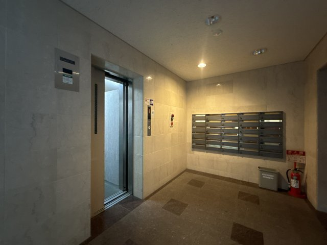 サンヒルズ岡田のロビー