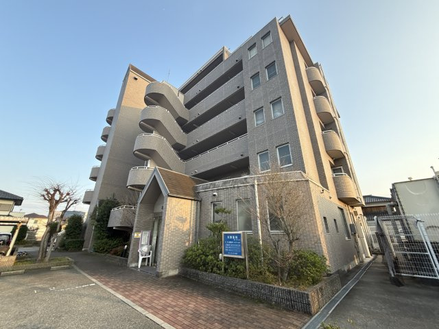 サンヒルズ岡田の外観