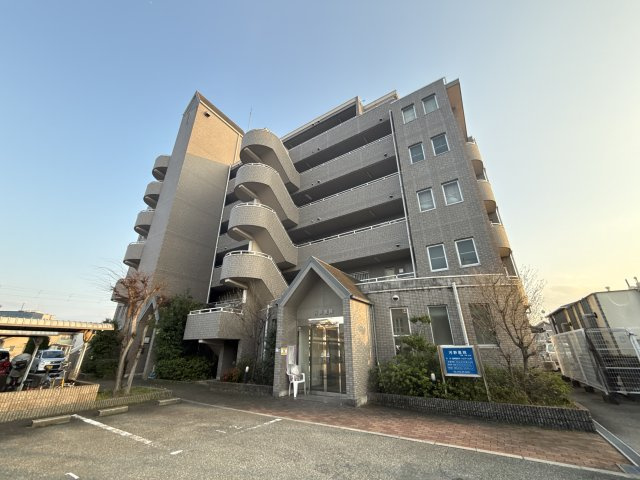 サンヒルズ岡田の外観