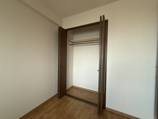 サンヒルズ岡田の玄関