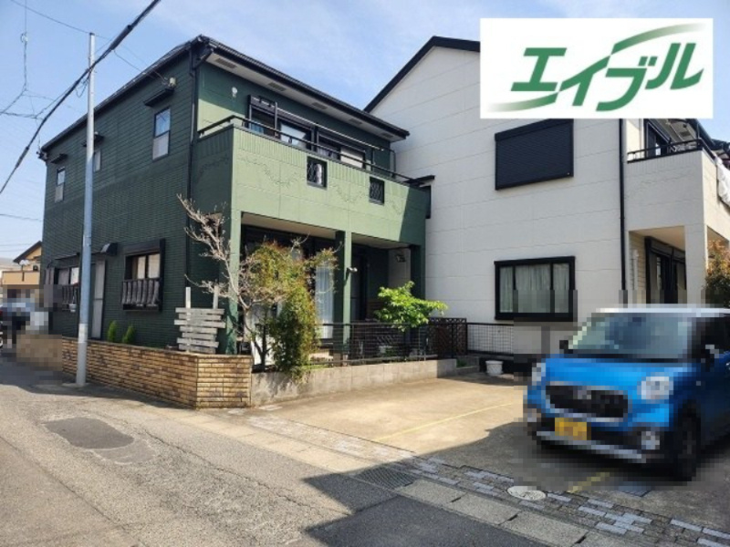 小牧市新町1丁目　中古戸建の外観|北西角地。スーパー・コンビニ近く。
公園・小学校近く。