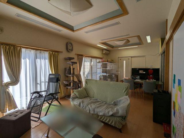 長浜蒔絵台　中古戸建の居間・リビング