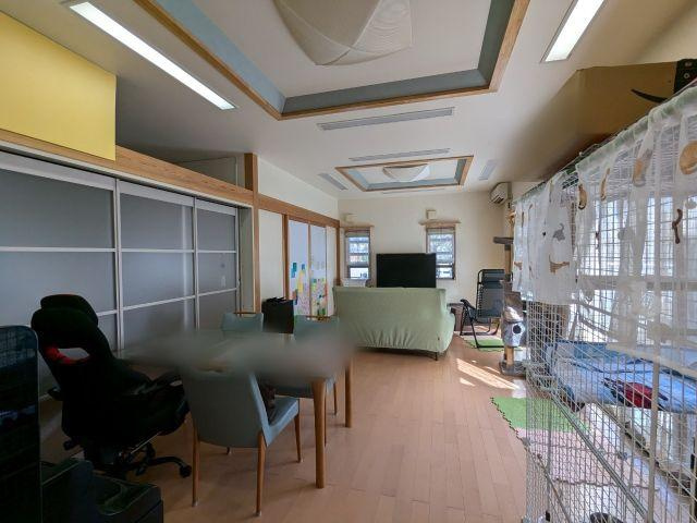 長浜蒔絵台　中古戸建の居間・リビング