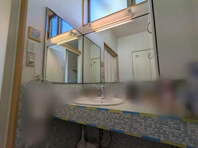 長浜蒔絵台　中古戸建の独立洗面台