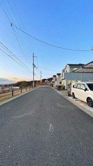 【前面道路含む現地写真】