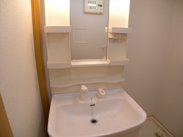カーサプラシードⅡ番館の独立洗面台|カーサプラシードⅡ番館