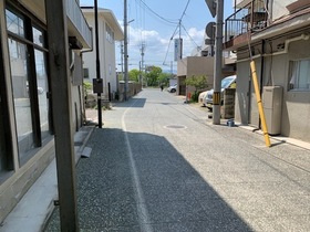 西条市大町1541-1、1607-6の前面道路含む現地写真