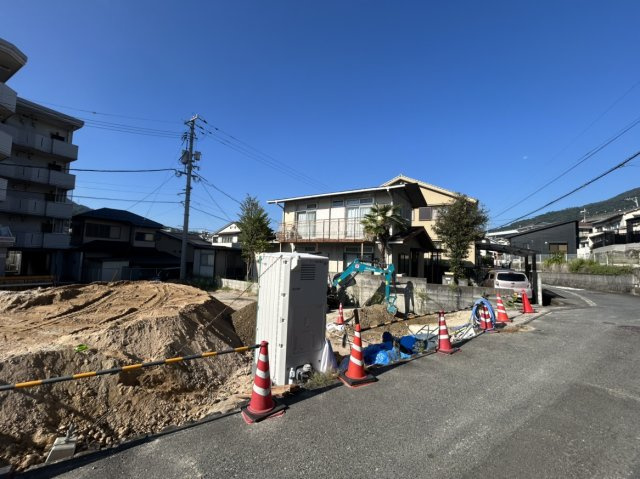 【前面道路含む現地写真】